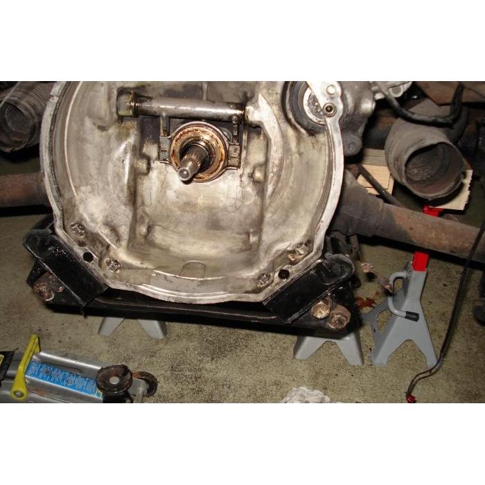 Transmission/engine mount rear left