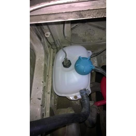 Coolant expansion tank