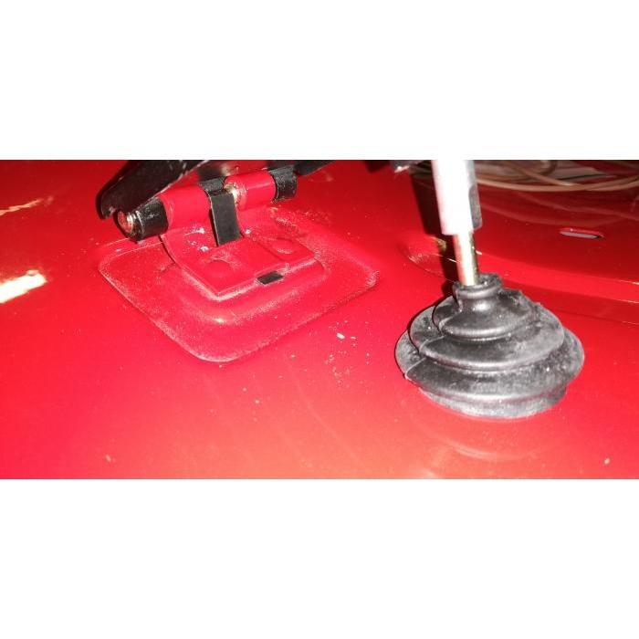 Accelerator pedal hinge axle