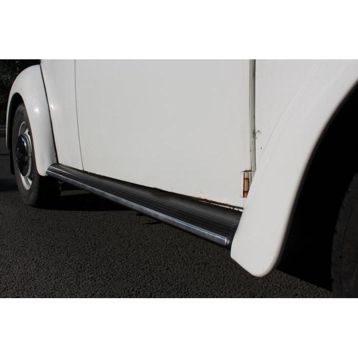 Running board with aluminum molding A-quality right